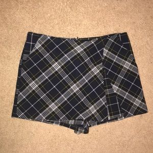 Plaid mini skort